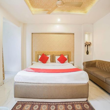 Oyo 10277 Hotel Delux Golden Ajmer Exteriör bild